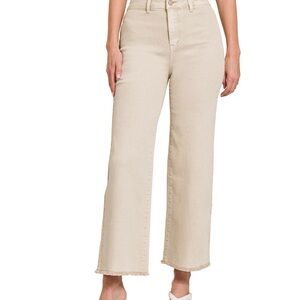 Zenana Outfitters Wide Leg Jeans in Light Beige